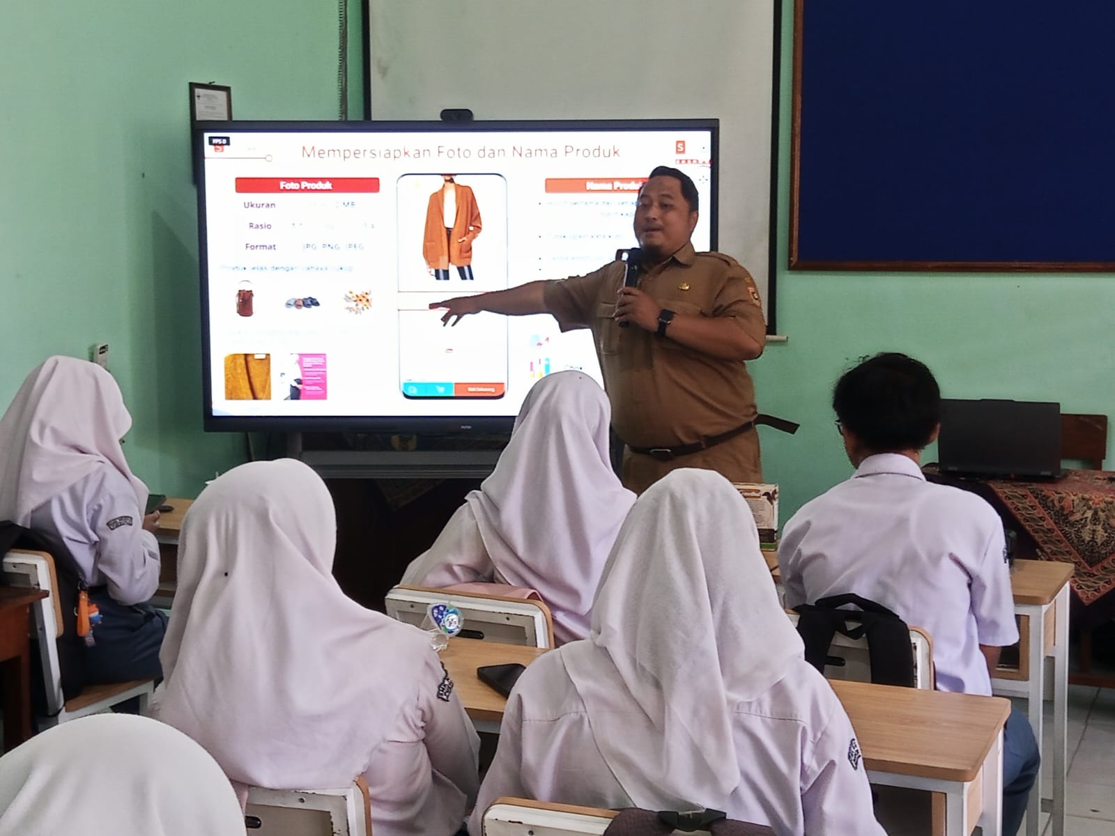 Workshop Strategi dan Pengembangan Pemasaran Produk Inovasi